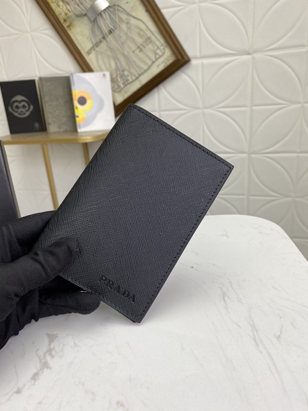 プラダ財布コピー側面デザイン